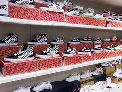 -唯品会(北京国瑞城店)