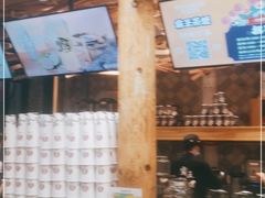 -霸王茶姬(南强街店)
