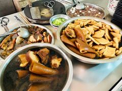 -松树干拌面店