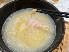 -花馬肆.云南过桥米线(汉神购物广场现场熬汤店)