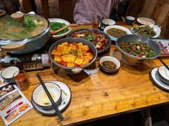 -老滇山寨•云南特色菜•地方菜•民族风情歌舞表演(金碧店)