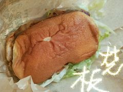 -麦当劳(展览路店)