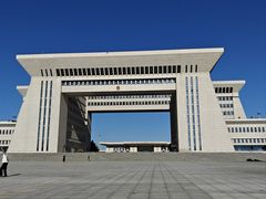 -霍尔果斯国门景区