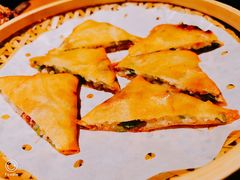 -吃饭皇帝大土家民族菜(正大广场店)