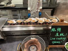 -圣丰索菲特·2 On 988 Café 自助餐厅