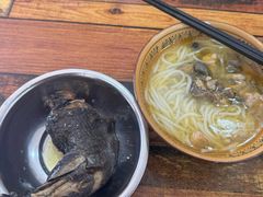 -正宗李家土鸡米线店