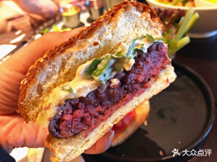 bluefrog蓝蛙(国贸商城店)四重芝士牛肉汉堡图片 - 第314张