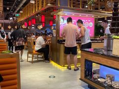 大堂-汉江山料理级自助烤肉黑金冠(周口好吃城店)