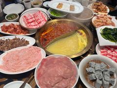 -小天鹅火锅·一线江景洪鼎旗舰店(洪崖洞店)