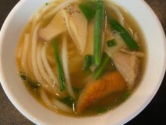 云南野生菌米线-南蛮子(进贤路店)