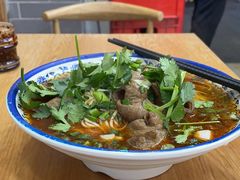 红烧精品肥肠面-巴津碗碗面(人和店)