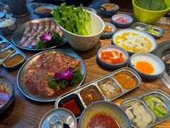 -明洞阿姨·韩式酱蟹烤肉·创意料理(三元桥店)