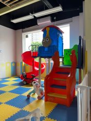 -欢乐悠游婴儿游泳(金碧花园店)