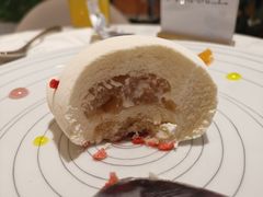 白色RORO-théATRE 茶聚场(王府中環店)