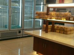 -红宝石·鲜奶小方·海派西点房(南丹店)