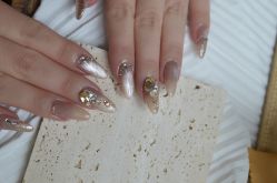 -AKIRA 安久日式美甲美睫