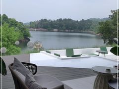 -华凌山庄·隐湖栖