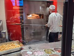 -城市大道红炉披萨烘焙坊