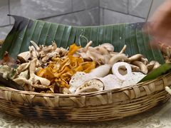 -原林野山菌火锅·炒菌(关上野生菌一条街店)