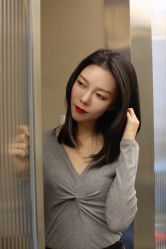 -变画·发型STUDIO