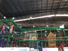 -超人空间竞技场·轰趴团建蹦床主题公园