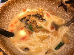 -蒙自源小锅米线(金佰利店)