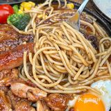 老板从台湾学来的台湾古早牛排，不是合成肉