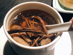 茶树菇炖鸡汤-鹊玥·粤菜小馆(汇智国际商业中心店)
