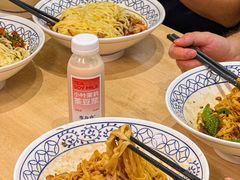 -李与白包子铺(桐梓林店)