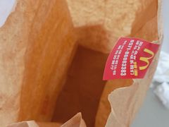 -麦当劳(保利若比邻店)