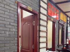 -湖南人家湘菜馆(镇江路店)