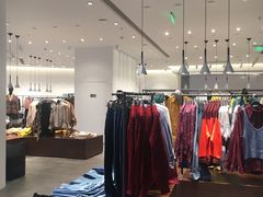 -URBAN REVIVO(上海中庚漫游城店)
