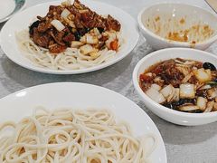 -汗腾格里·风味餐厅(新疆驻京办店)