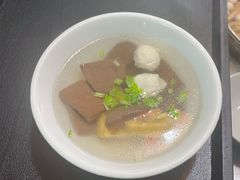 -松树干拌面店