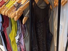 -lululemon(比斯特购物村店)