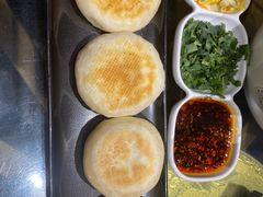 酸奶饼-老阿妈蒙古村·蒙古包·草原文化·歌舞表演(老君堂店)
