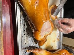 -湖庭壹品鸭王·传统北京烤鸭·别墅私房菜·庭院宵夜(江宁店)