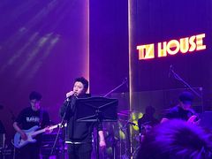 -TZ House音乐现场(来福士中心店)
