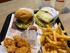 -The Habit Burger Grill 哈比特汉堡(复兴soho店)