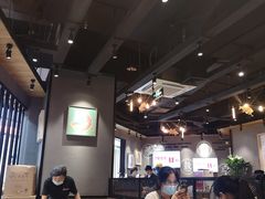大堂-渝是乎川渝小炒(新世界百货望京店)