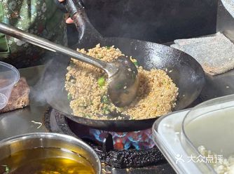 不是姐！你炒饭都能炒出爱心了？