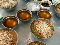 -正宗杨记普洱酸醋米线(总店)