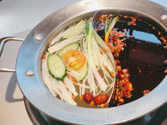 -钢管厂五区小郡肝串串香(滨江店)