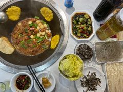 -鲁员外地锅鸡地锅鱼(古墩路店)
