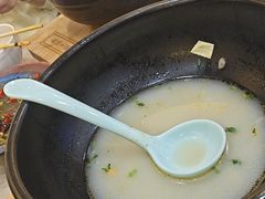 -花馬肆.云南过桥米线(汉神购物广场现场熬汤店)