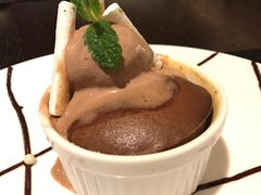 巧克力熔岩蛋糕-圣丰索菲特·法国餐厅