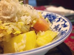 菠萝海鲜炒饭-小娘惹厨房Little Nyonya(狮城有约上榜店)