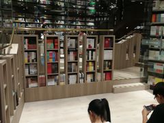 -钟书阁(群光广场店)