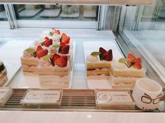 -花花卷卷·鲜食蛋糕(静安久光百货店)