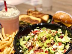 超级至尊色拉-The Habit Burger Grill 哈比特汉堡(复兴soho店)